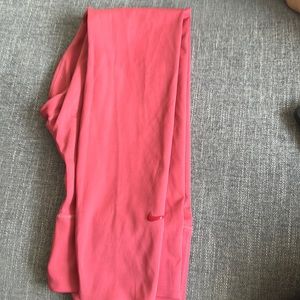 Nike One Luxe Women’s Mid Rise 7/8 Legging, size XS